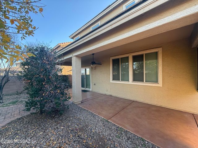 8007 S Dolphin Way, Tucson, AZ 85756