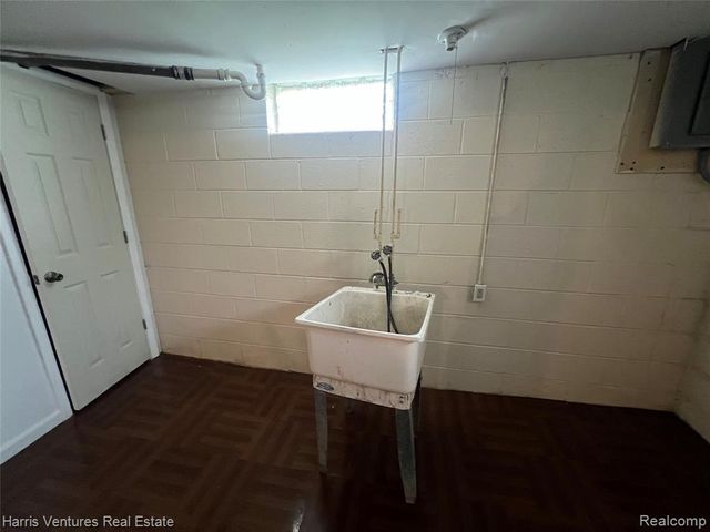 5745 Radnor Street, Detroit, MI 48224