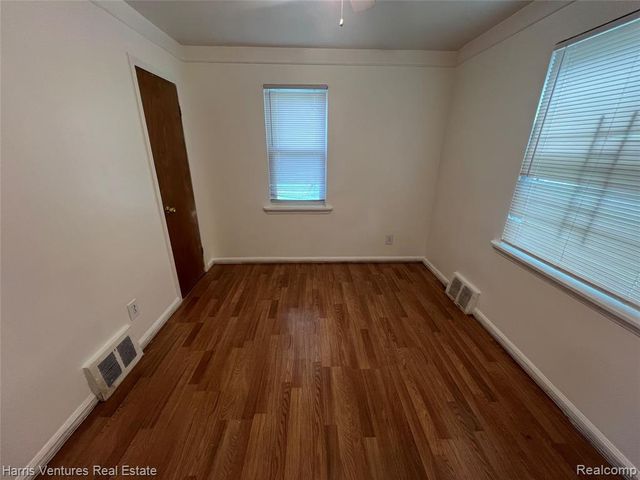 5745 Radnor Street, Detroit, MI 48224