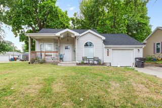 306 Staunton Road, Troy, IL 62294