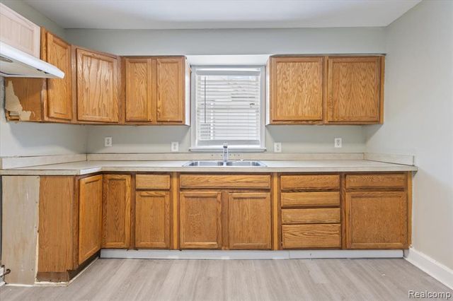 6808 Fisher Avenue, Warren, MI 48091