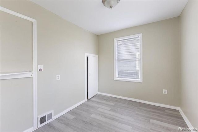 6808 Fisher Avenue, Warren, MI 48091