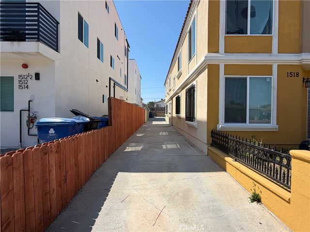 1518 W 206th, Los Angeles, CA 90501