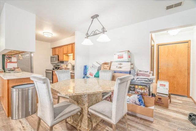 9714 Sawgrass Court, Van Buren Charter Township, MI 48111