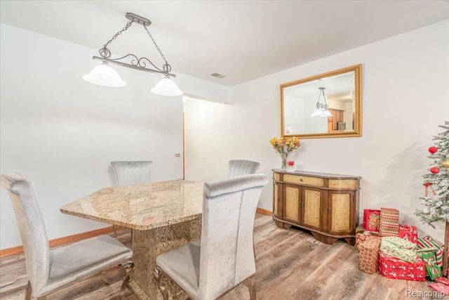 9714 Sawgrass Court, Van Buren Charter Township, MI 48111