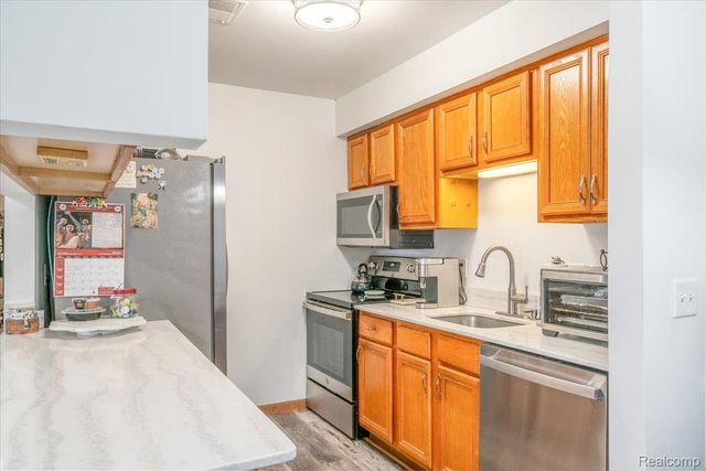 9714 Sawgrass Court, Van Buren Charter Township, MI 48111