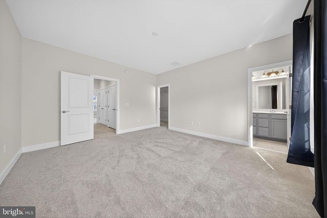 15305 LINVILLE CREEK DR, Haymarket, VA 20169