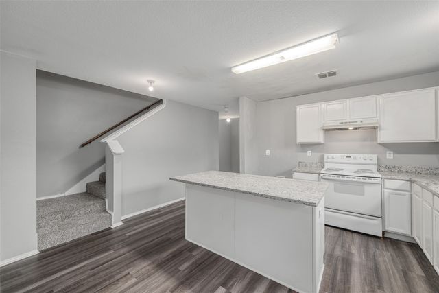 1092 Winding Creek, Cedar Hill, TX 75104