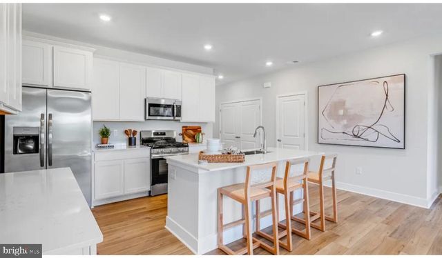 5365 CANYONLANDS ST, White Plains, MD 20695