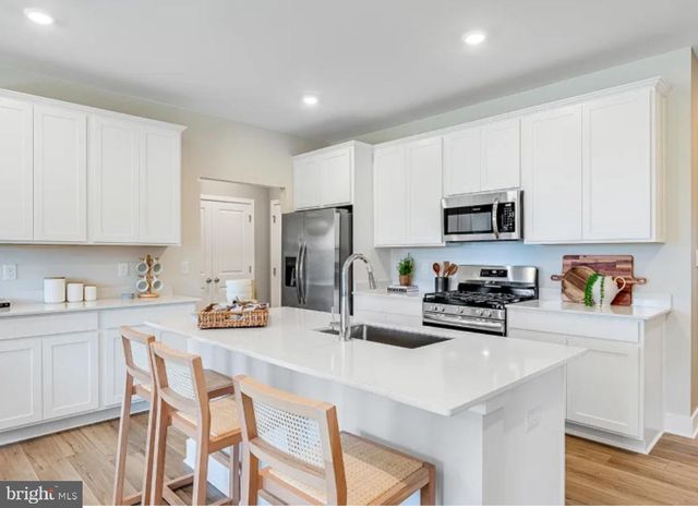 5365 CANYONLANDS ST, White Plains, MD 20695