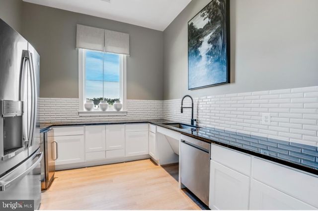 5365 CANYONLANDS ST, White Plains, MD 20695