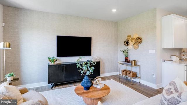 5365 CANYONLANDS ST, White Plains, MD 20695