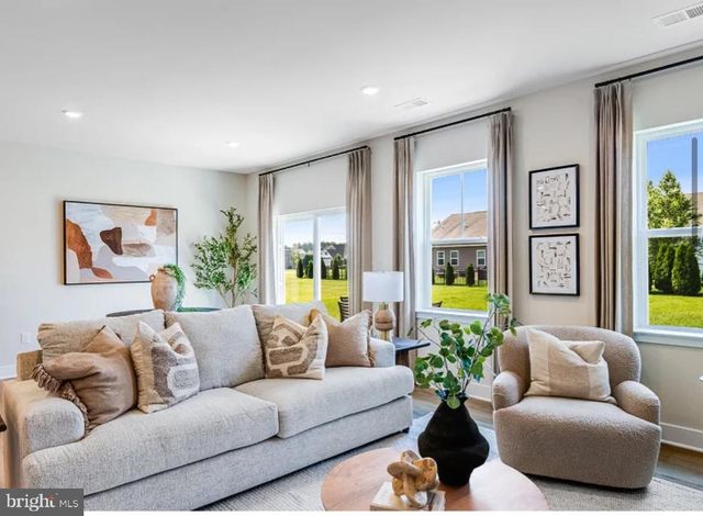 5365 CANYONLANDS ST, White Plains, MD 20695