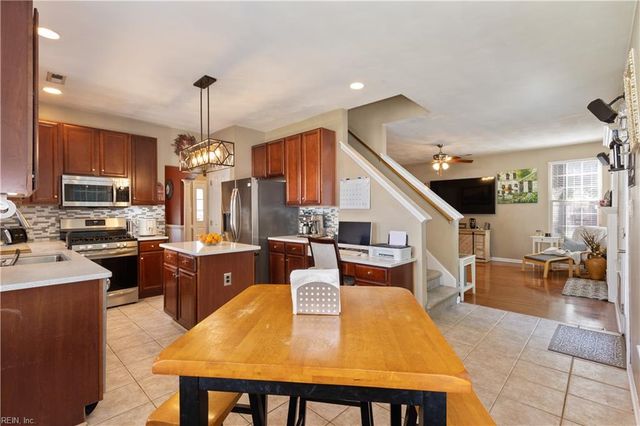 1029 English Oak Dr, Suffolk, VA 23434
