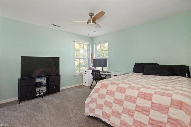 1029 English Oak Dr, Suffolk, VA 23434