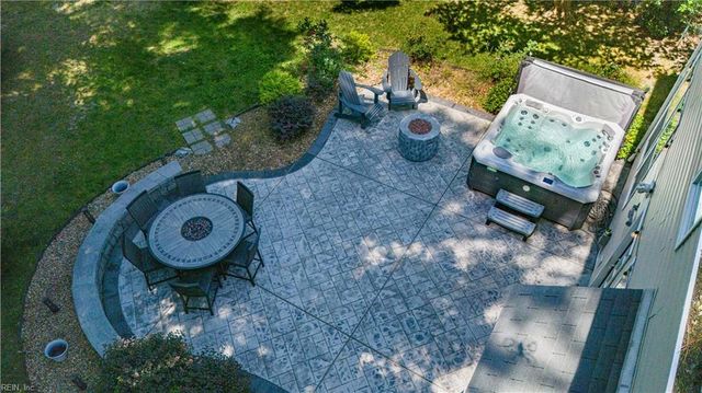 1029 English Oak Dr, Suffolk, VA 23434