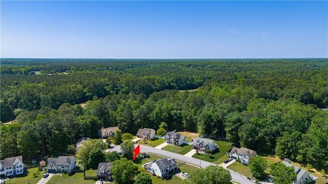 1029 English Oak Dr, Suffolk, VA 23434