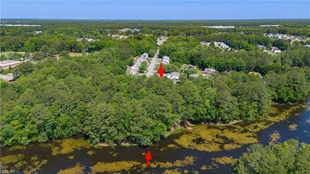 1029 English Oak Dr, Suffolk, VA 23434