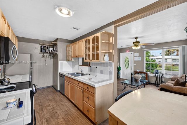 721 N 69th Avenue, Hollywood, FL 33024