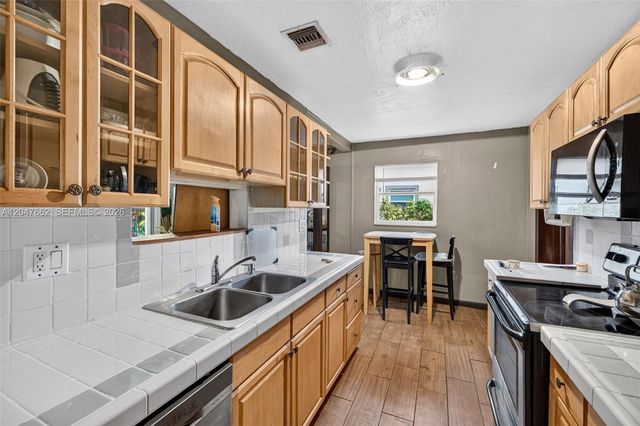 721 N 69th Avenue, Hollywood, FL 33024
