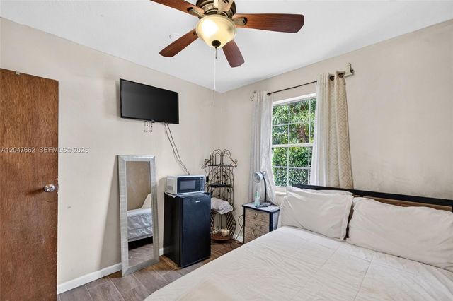 721 N 69th Avenue, Hollywood, FL 33024
