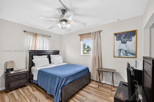 721 N 69th Avenue, Hollywood, FL 33024