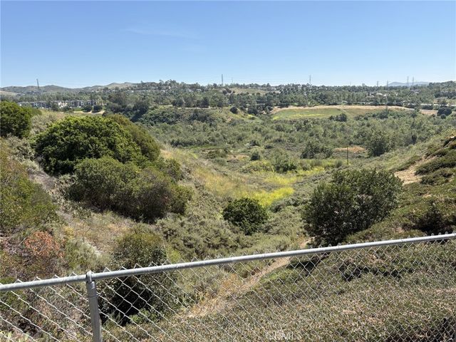 27182 La Fuente, Mission Viejo, CA 92692