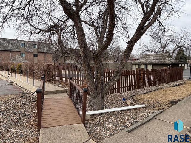 3544 S Gateway Blvd Boulevard 104, Sioux Falls, SD 57106