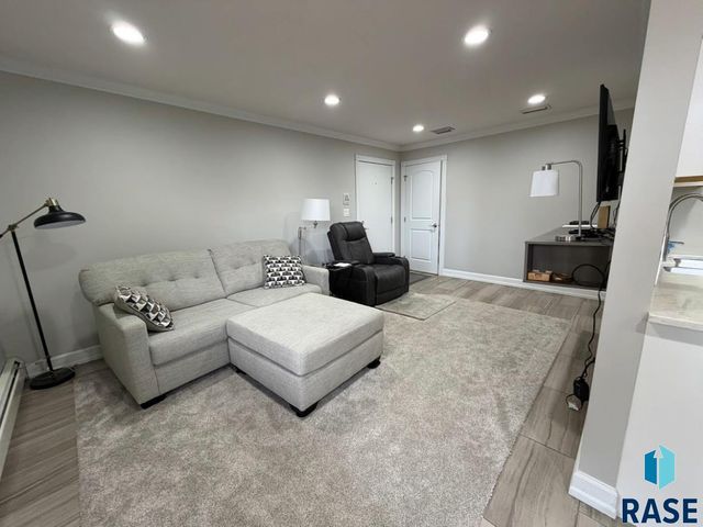 3544 S Gateway Blvd Boulevard 104, Sioux Falls, SD 57106