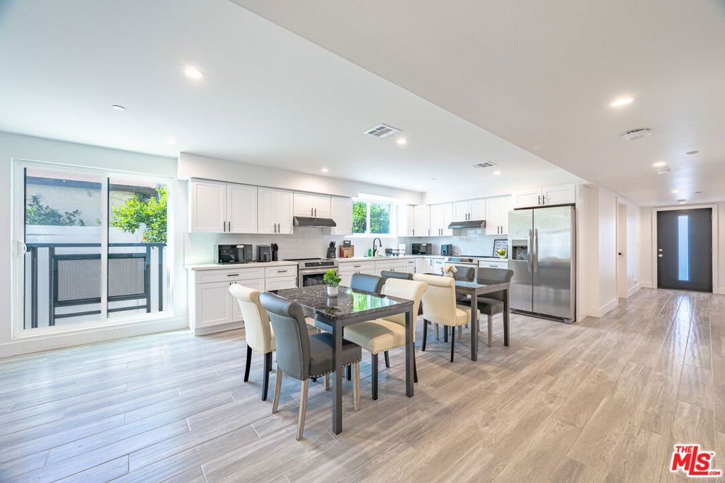 Image 3 of property listing at 1597 W 37th Street, Los Angeles, CA 90018