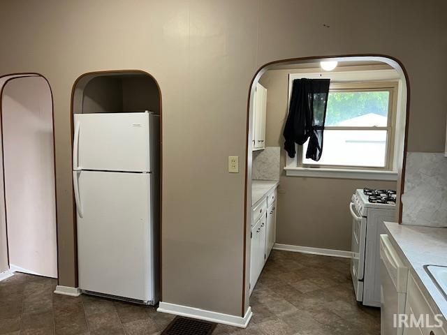 210 S Weinbach Avenue, Evansville, IN 47714