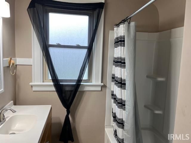 210 S Weinbach Avenue, Evansville, IN 47714