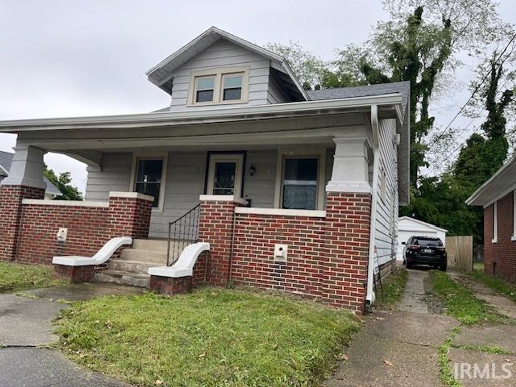210 S Weinbach Avenue, Evansville, IN 47714