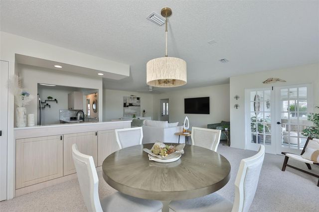 214 GLENELLEN PLACE 201, Sun City Center, FL 33573