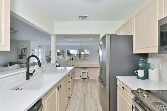 214 GLENELLEN PLACE 201, Sun City Center, FL 33573