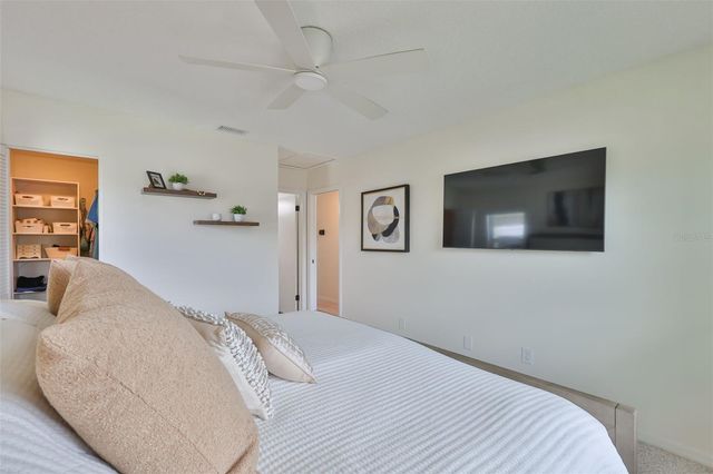 214 GLENELLEN PLACE 201, Sun City Center, FL 33573