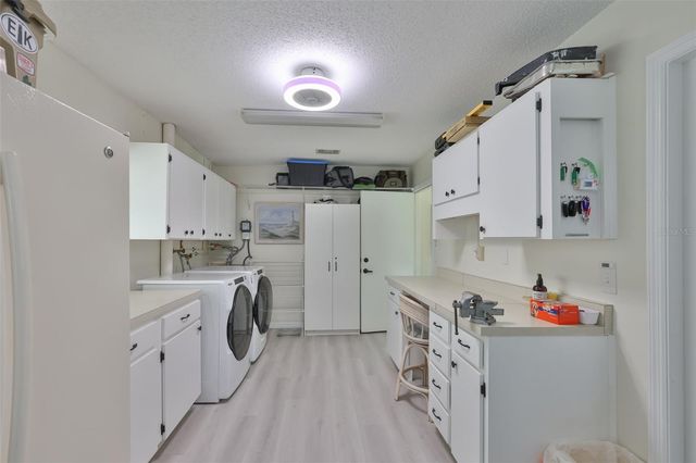 214 GLENELLEN PLACE 201, Sun City Center, FL 33573