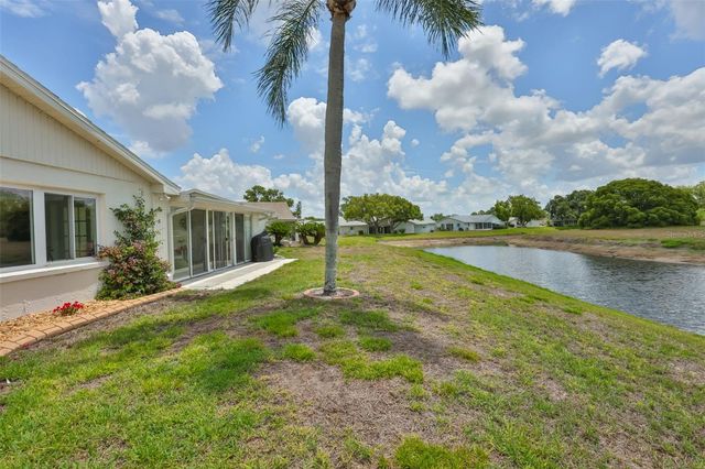 214 GLENELLEN PLACE 201, Sun City Center, FL 33573