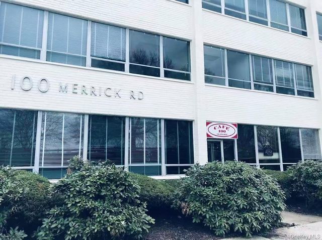 100 Merrick Road, Rockville Centre, NY 11570