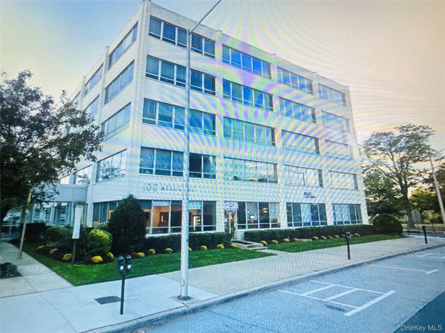 100 Merrick Road, Rockville Centre, NY 11570