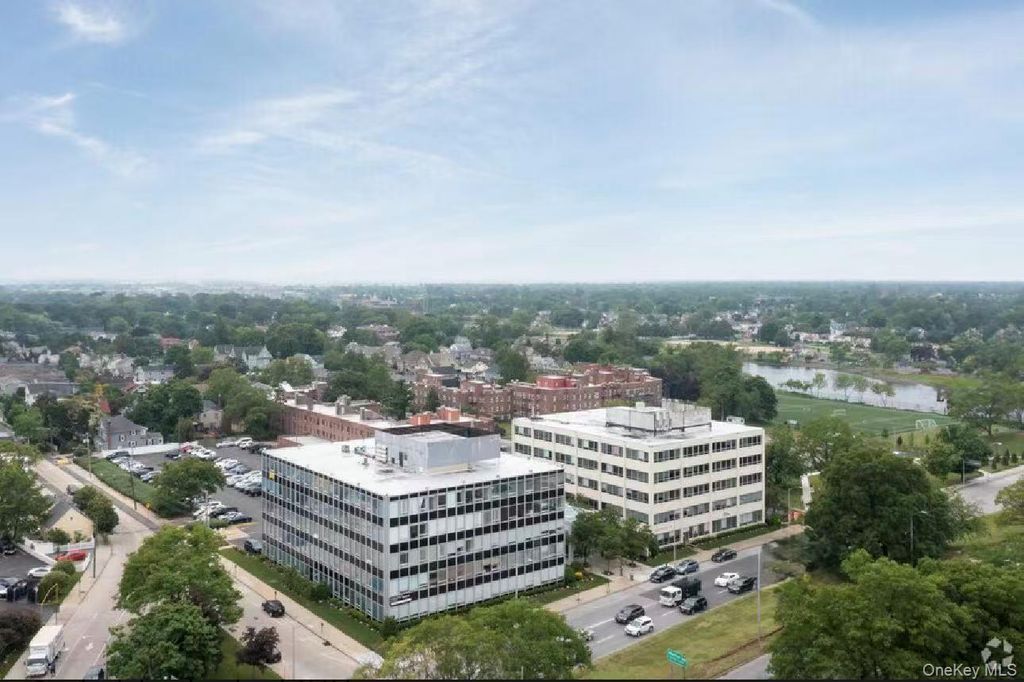 100 Merrick Road, Rockville Centre, NY 11570