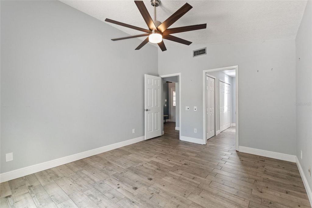 Image 21 of property listing at 7320 FARINGTON COURT, Orlando, FL 32819