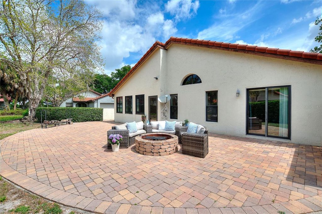 Image 37 of property listing at 7320 FARINGTON COURT, Orlando, FL 32819