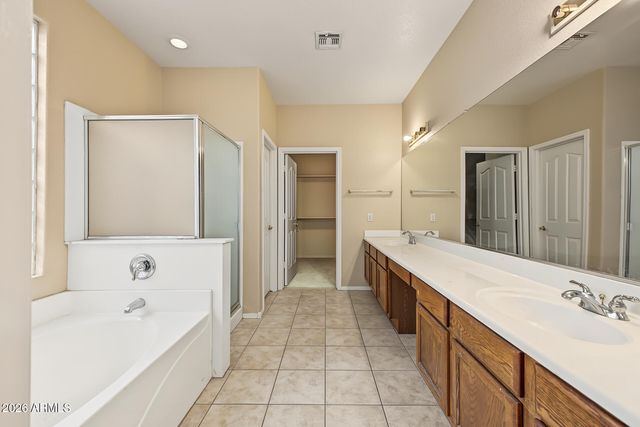 3282 E LEXINGTON Avenue, Gilbert, AZ 85234