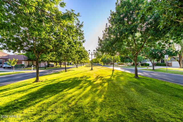 3282 E LEXINGTON Avenue, Gilbert, AZ 85234