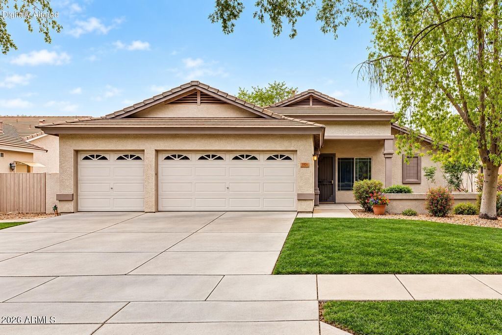 3282 E LEXINGTON Avenue, Gilbert, AZ 85234