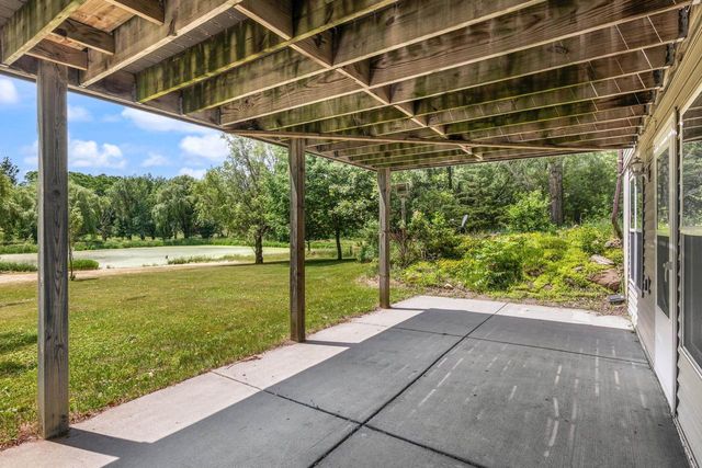 W3075 Grouse Road, Pardeeville, WI 53954