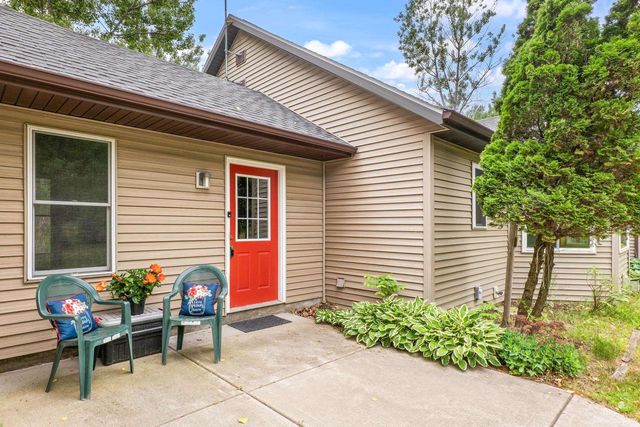 W3075 Grouse Road, Pardeeville, WI 53954
