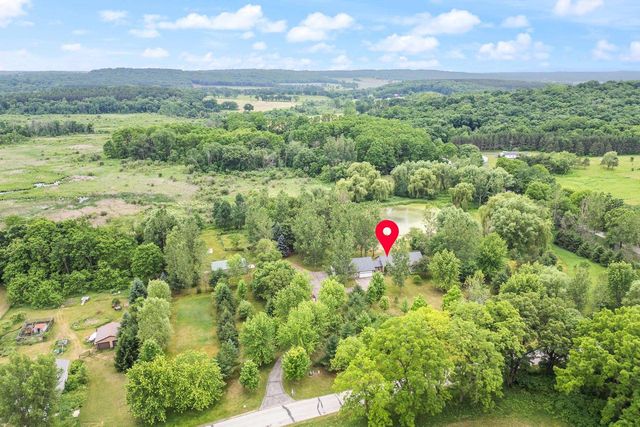 W3075 Grouse Road, Pardeeville, WI 53954
