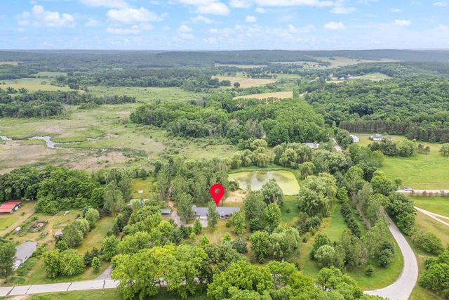 W3075 Grouse Road, Pardeeville, WI 53954